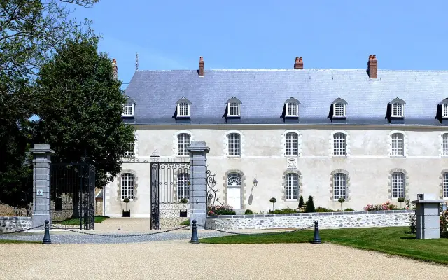 Château d'Hauterives, Argentré